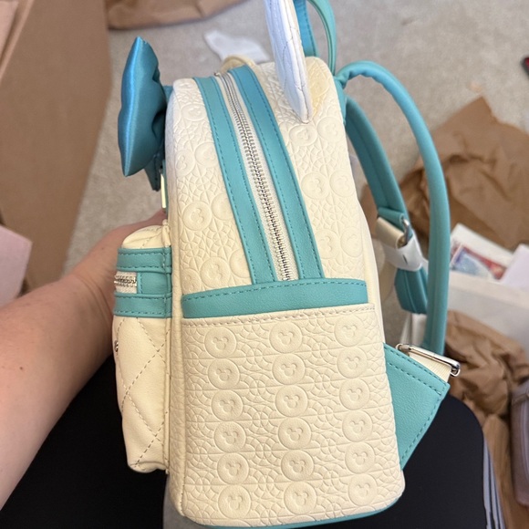 Loungefly Cream and Teal Quilted Backpack - Picture 2 of 6
